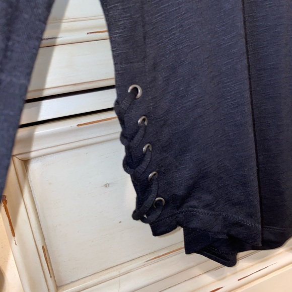 Mudd Black Long-Sleeve T-shirt - Picture 3 of 4